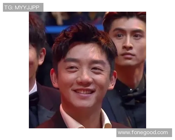 光头形象的足球明星们如何在赛场上展现魅力与实力的完美结合 光头形象的足球明星们如何在赛场上展现魅力与实力的完美结合