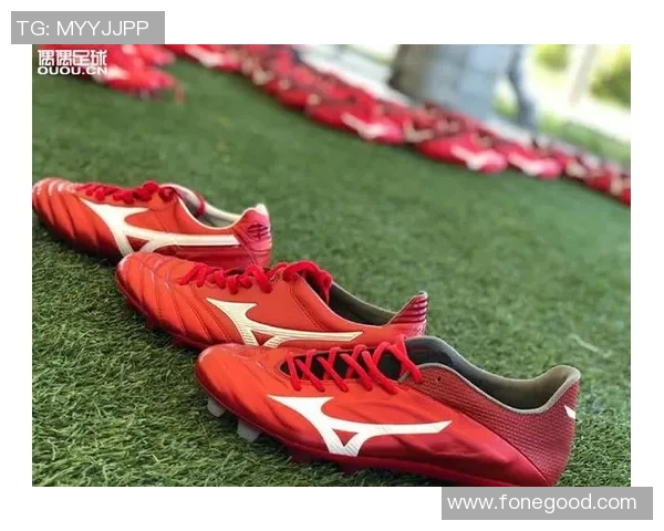 足球鞋写真展现运动激情与时尚风采的完美结合 足球鞋写真展现运动激情与时尚风采的完美结合